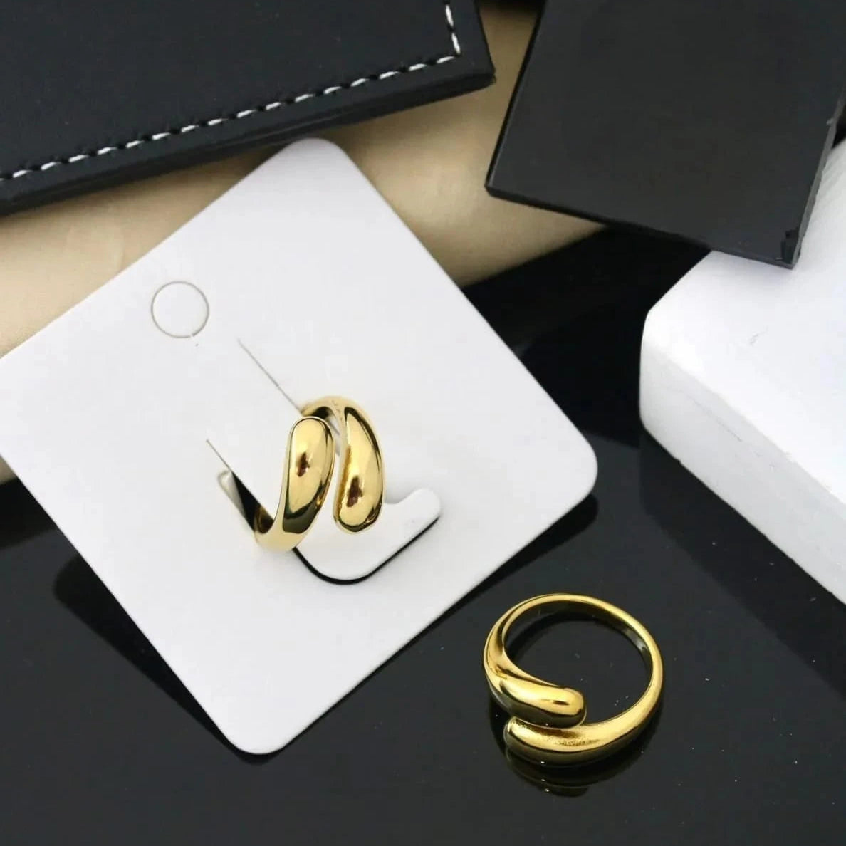 Solara Curve Twin-Drop Ring