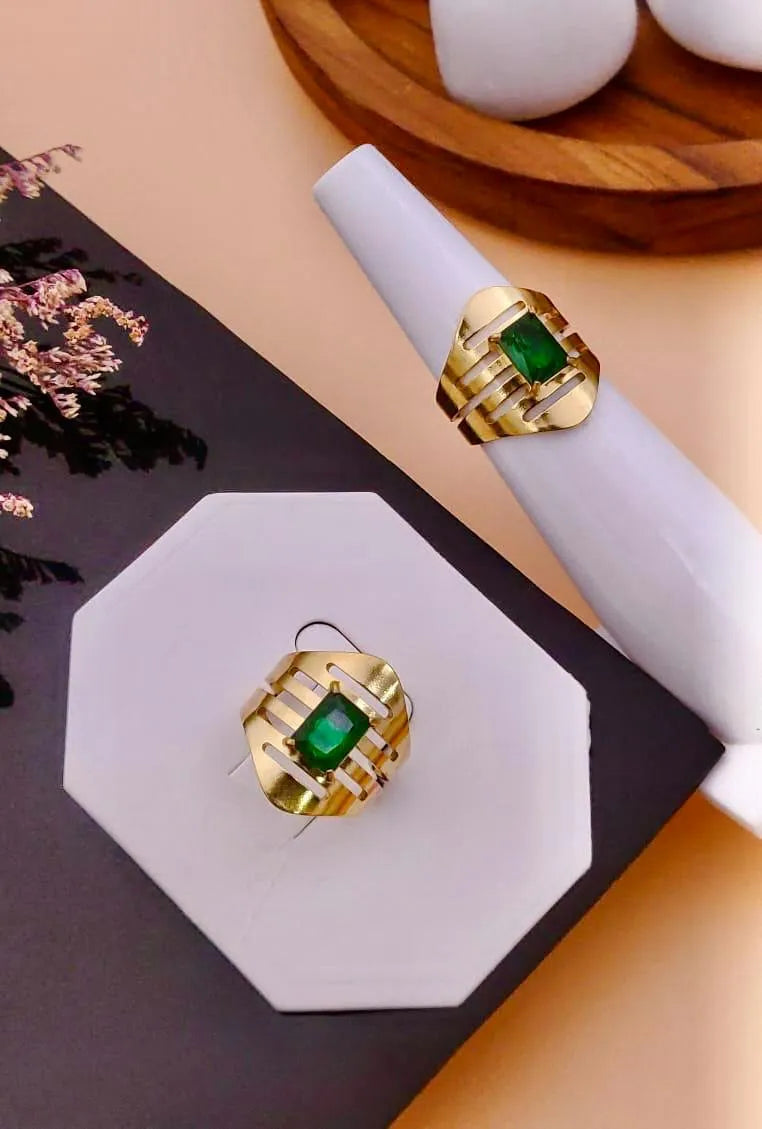Golden Grid Emerald Anti-Tarnish Ring