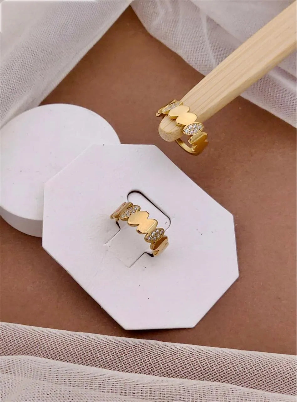 Golden Petal Band Anti-Tarnish Ring