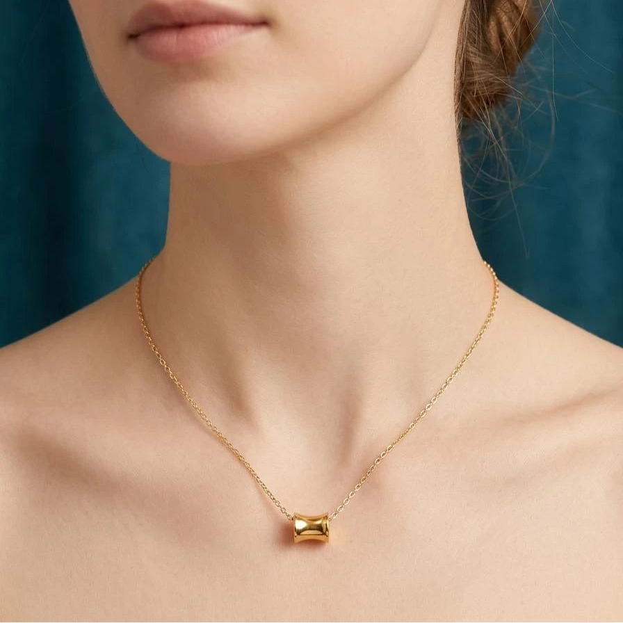 Golden Aura Minimal Pendant Necklace