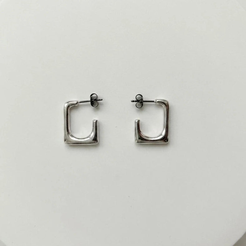 Modern Edge Square Hoops