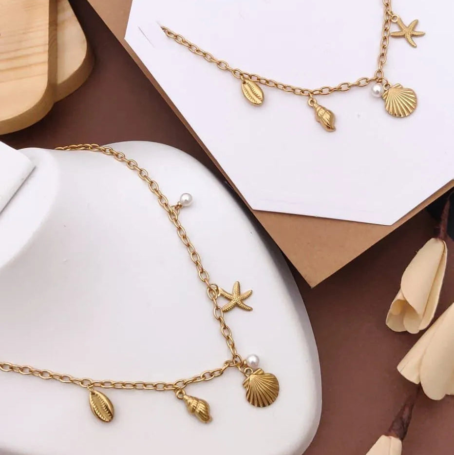 Sea Shell Starfish Gold Charm Necklace