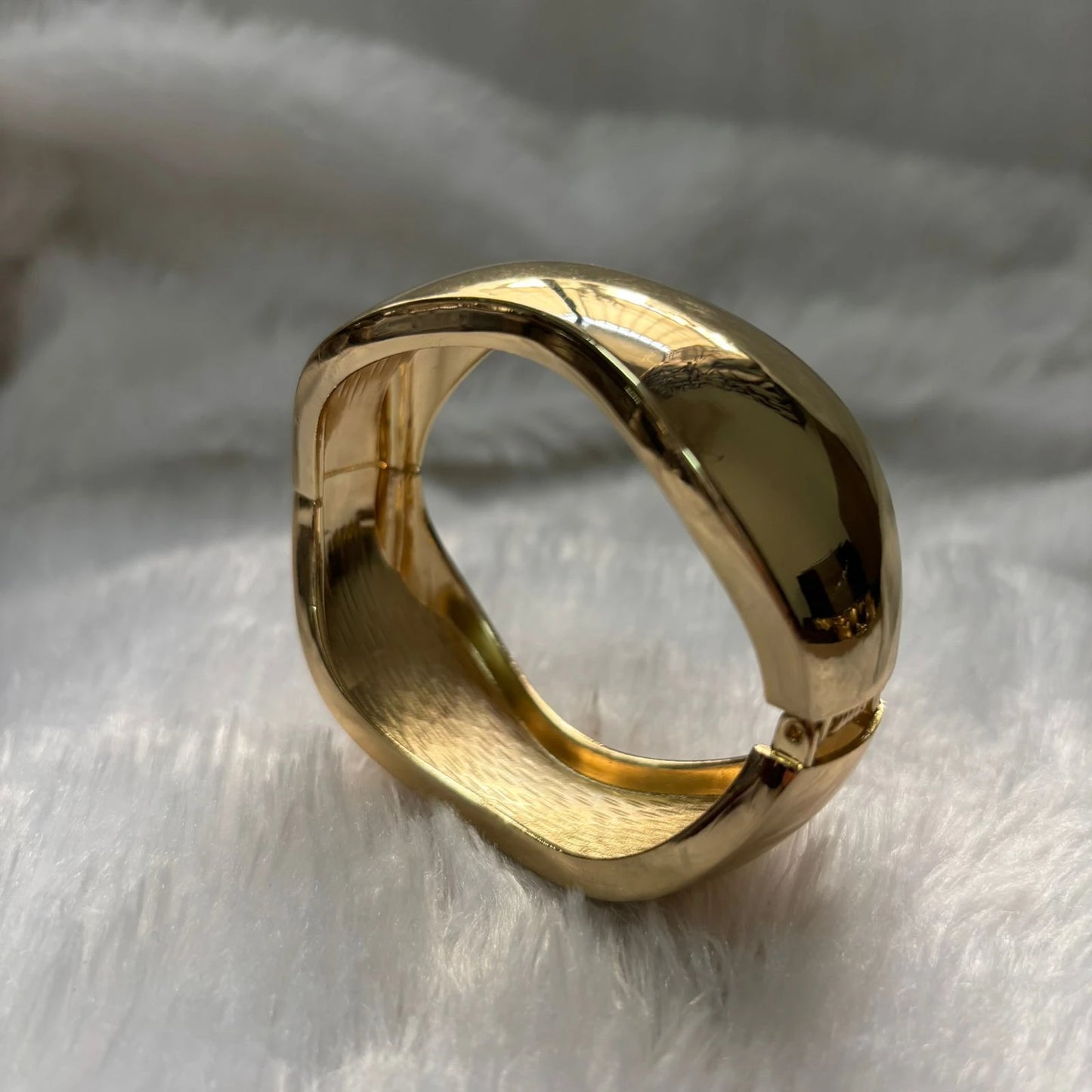 Swarna Arc Premium Gold Finish Kada