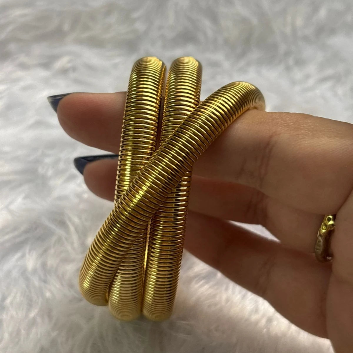 Aurevia Trinity Coil Kada