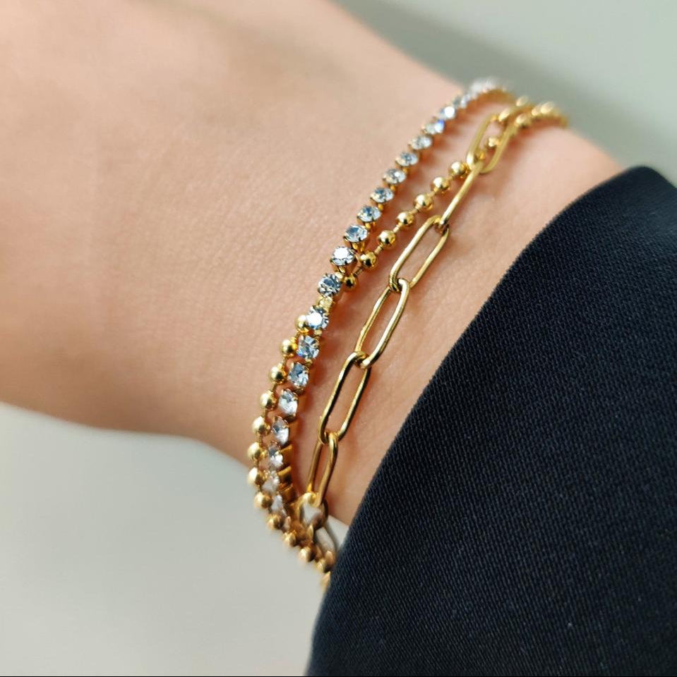 Gold-Plated Herringbone Chain Bracelet with Heart Charm