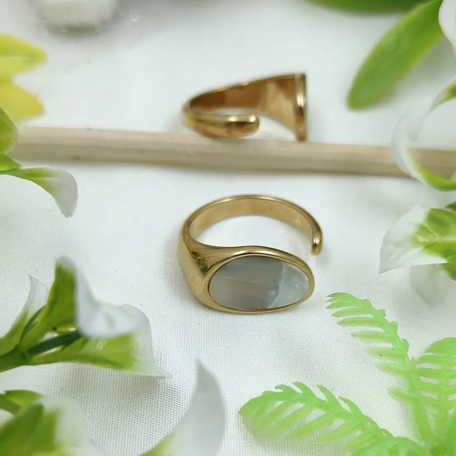 Mother of Pearl Gold Ring