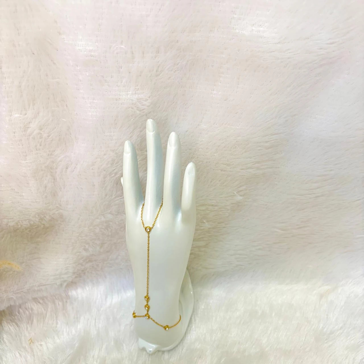 Aria Minimal Gold Hath Panja