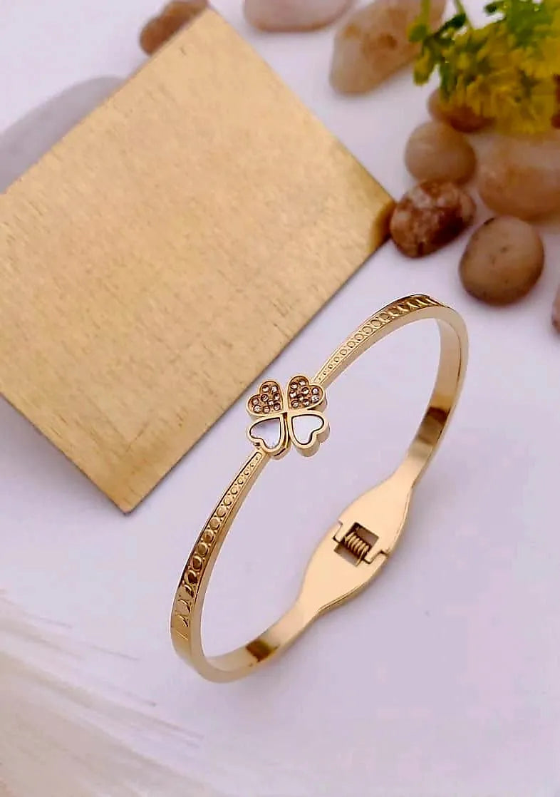 Clover Diamond Gold Kada
