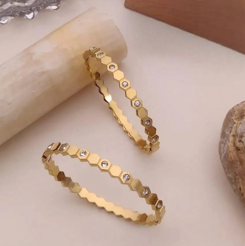 Diamond Accented Hexagon Gold kada