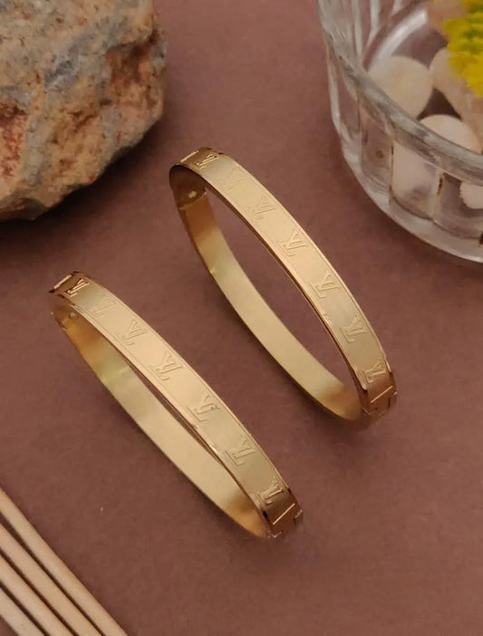 Engraved Letter Design kada