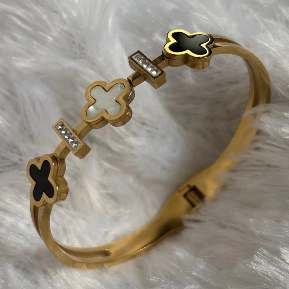 Dual Clover Crystal Gold Kada