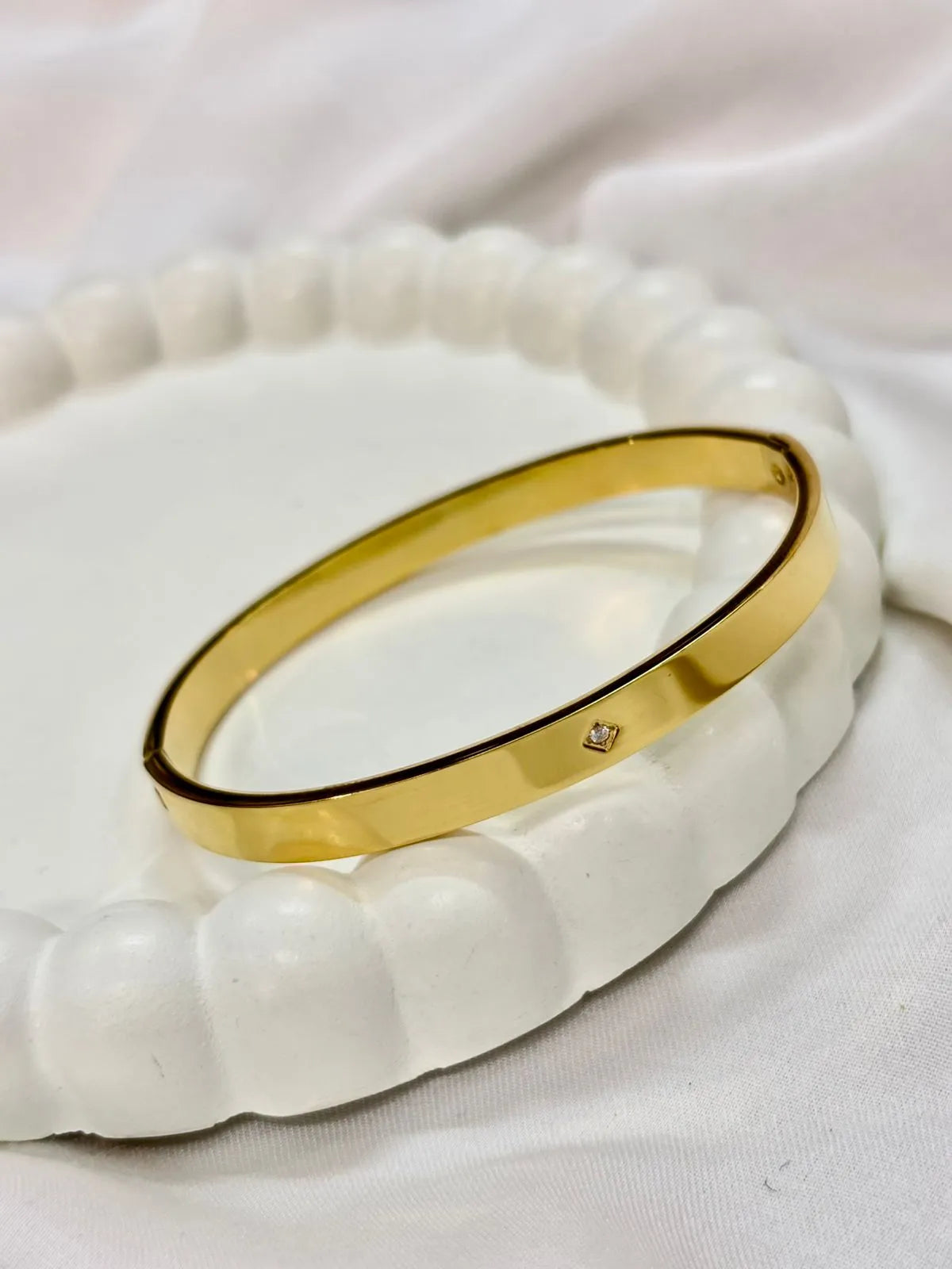 Sleek Gold Diamond Kada