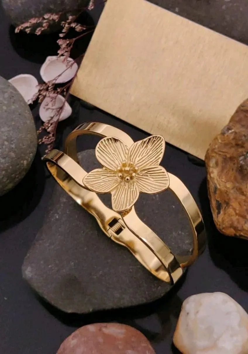 Golden Flower Kada