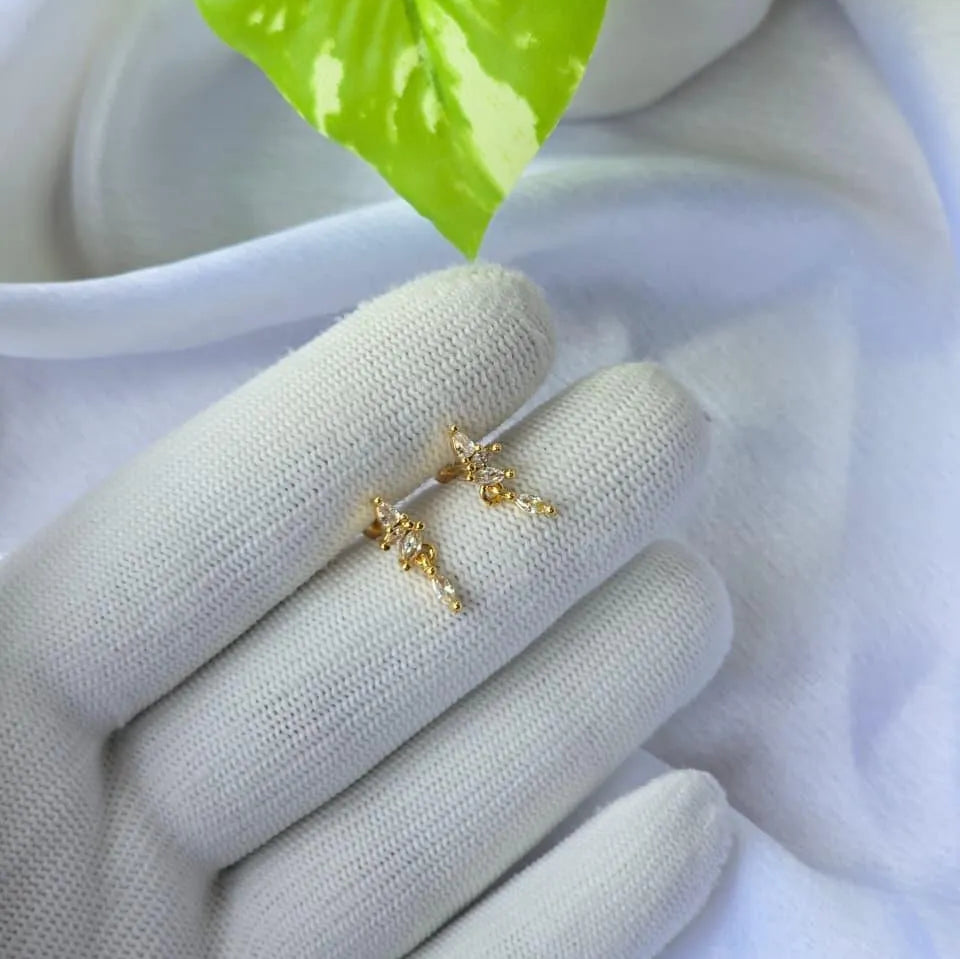 Golden Vine Drop Ear Piercing