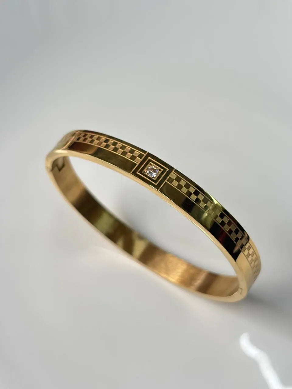 Golden Chess Pattern Diamond Kada