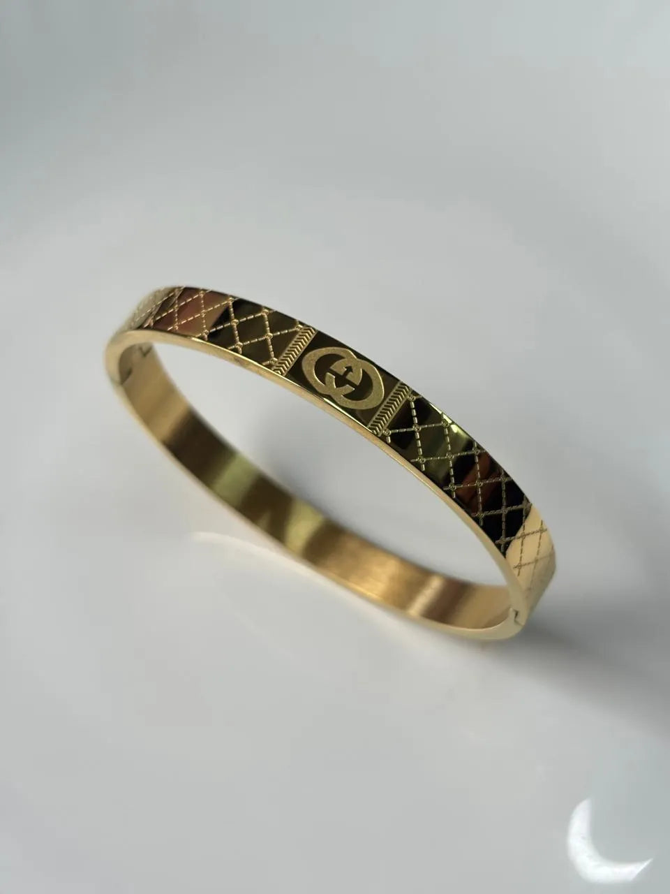 Golden Pattern Logo Kada
