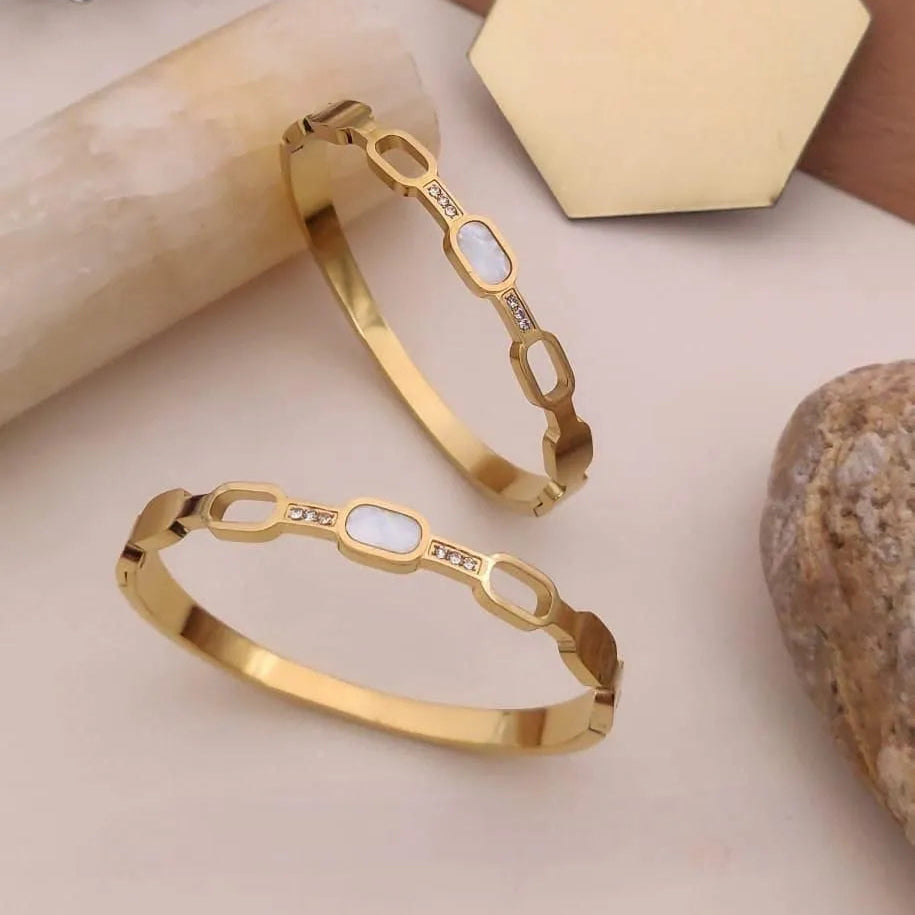 Hexagonal Gold Kada