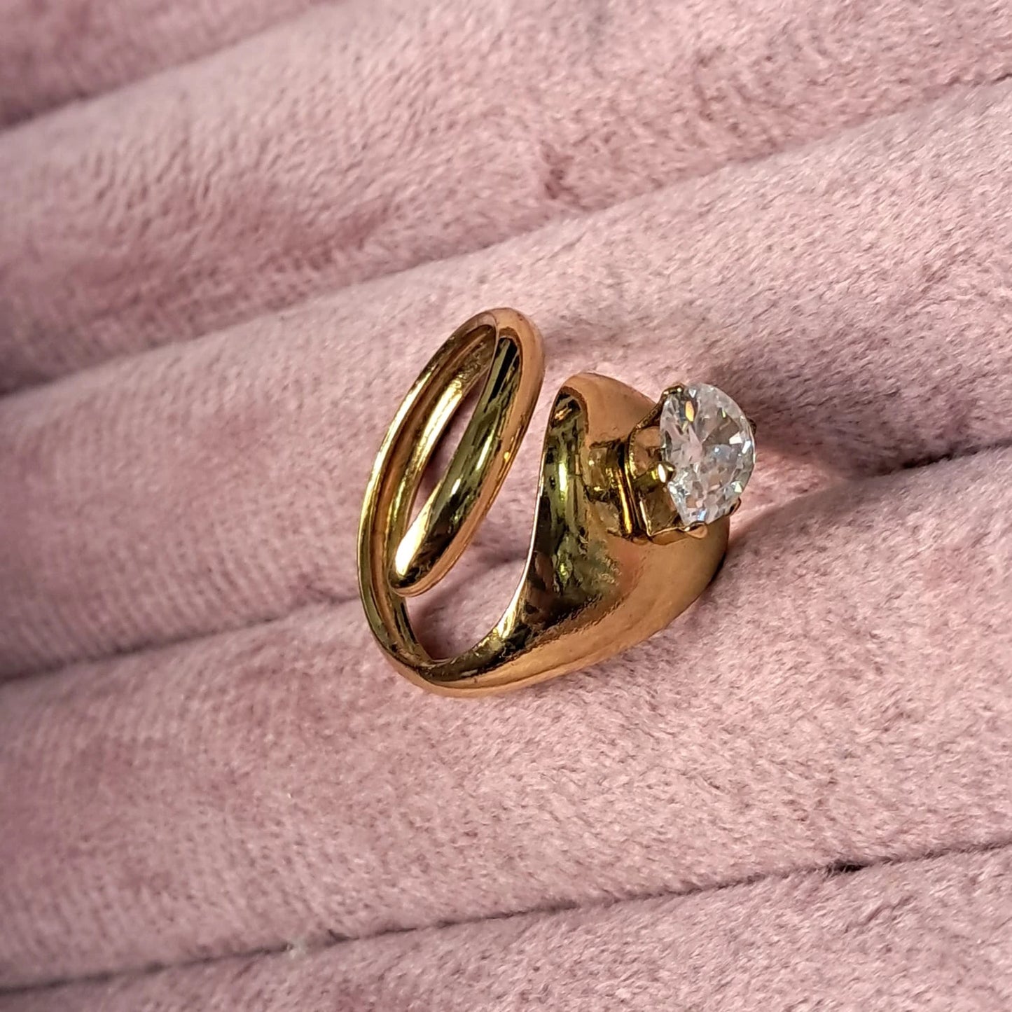 Minimal Wrap Crystal Gold Ring
