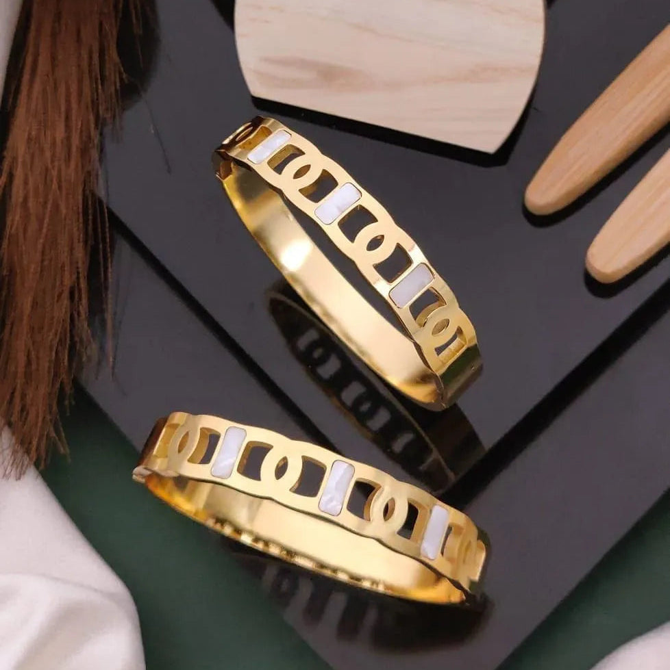 Modern Abstract Cut Gold Kada