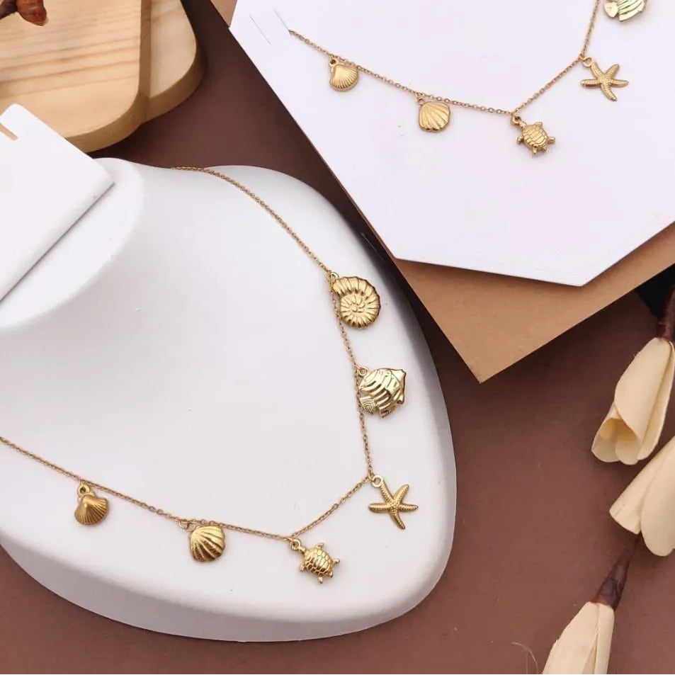 Beach life necklace