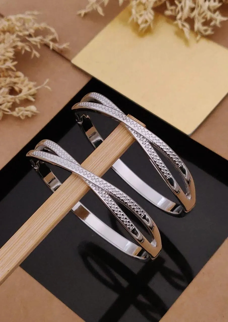 Silver Criss Cross Kada