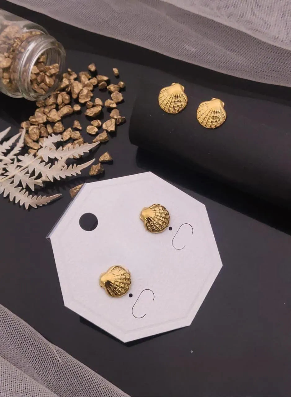 Gold Shell Chic Stud Earrings