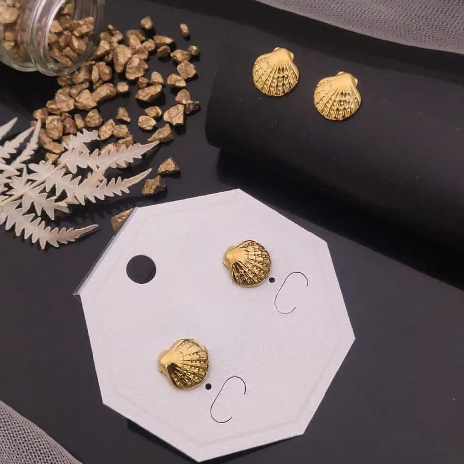 Gold Shell Chic Stud Earrings