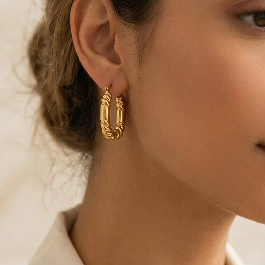 Aurelia Twist Hoop Earring