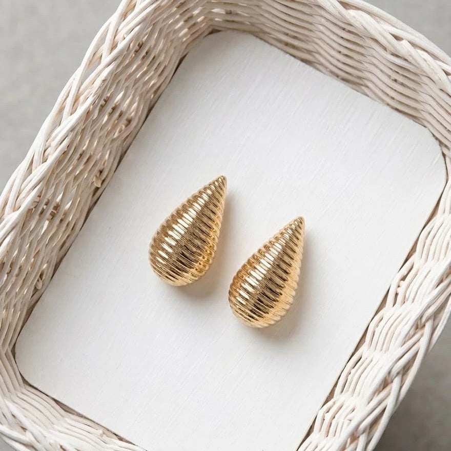Aurette Ribbed Teardrop Earrings