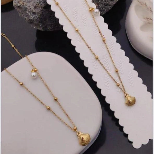 Classic Golden Leaf Chain Necklace
