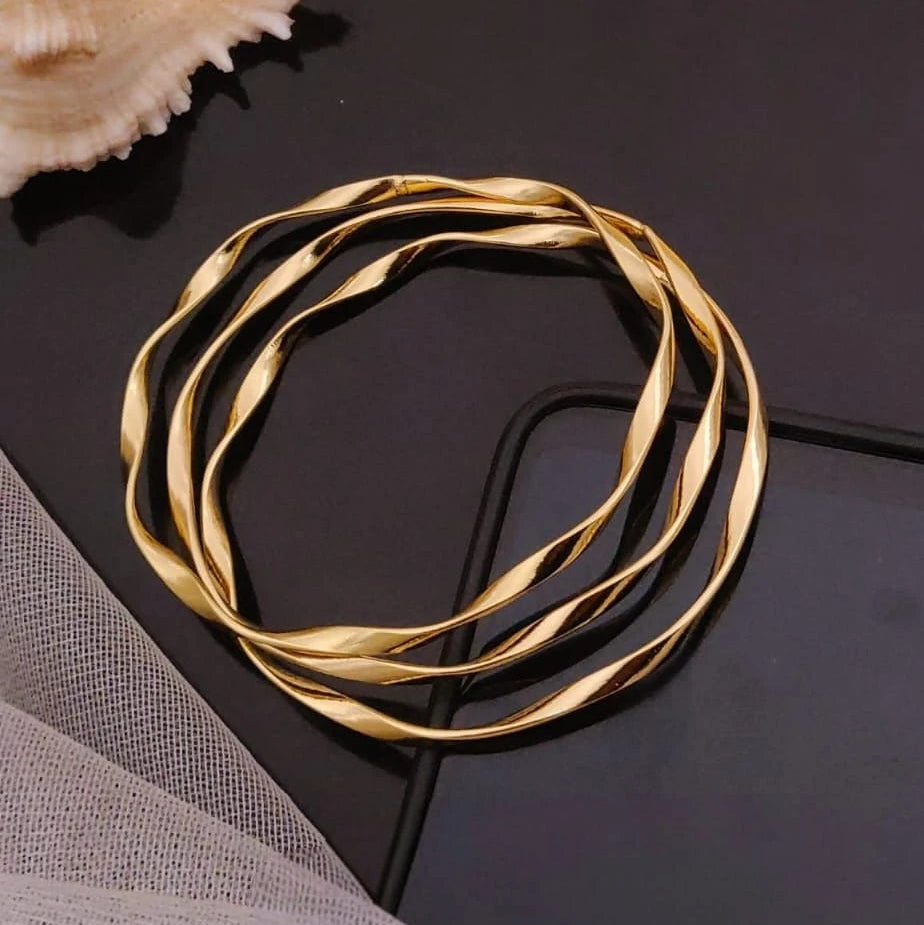 Golden Twist Aura Bangles (3SET)
