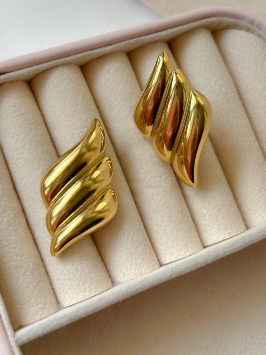 Sculpted Gold-Plated Wave Earrings – Bold & Modern Statement Jewelry