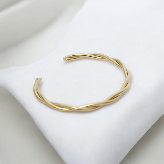 Gold-Plated Twisted Open Kada Bracelet – Minimalist & Elegant