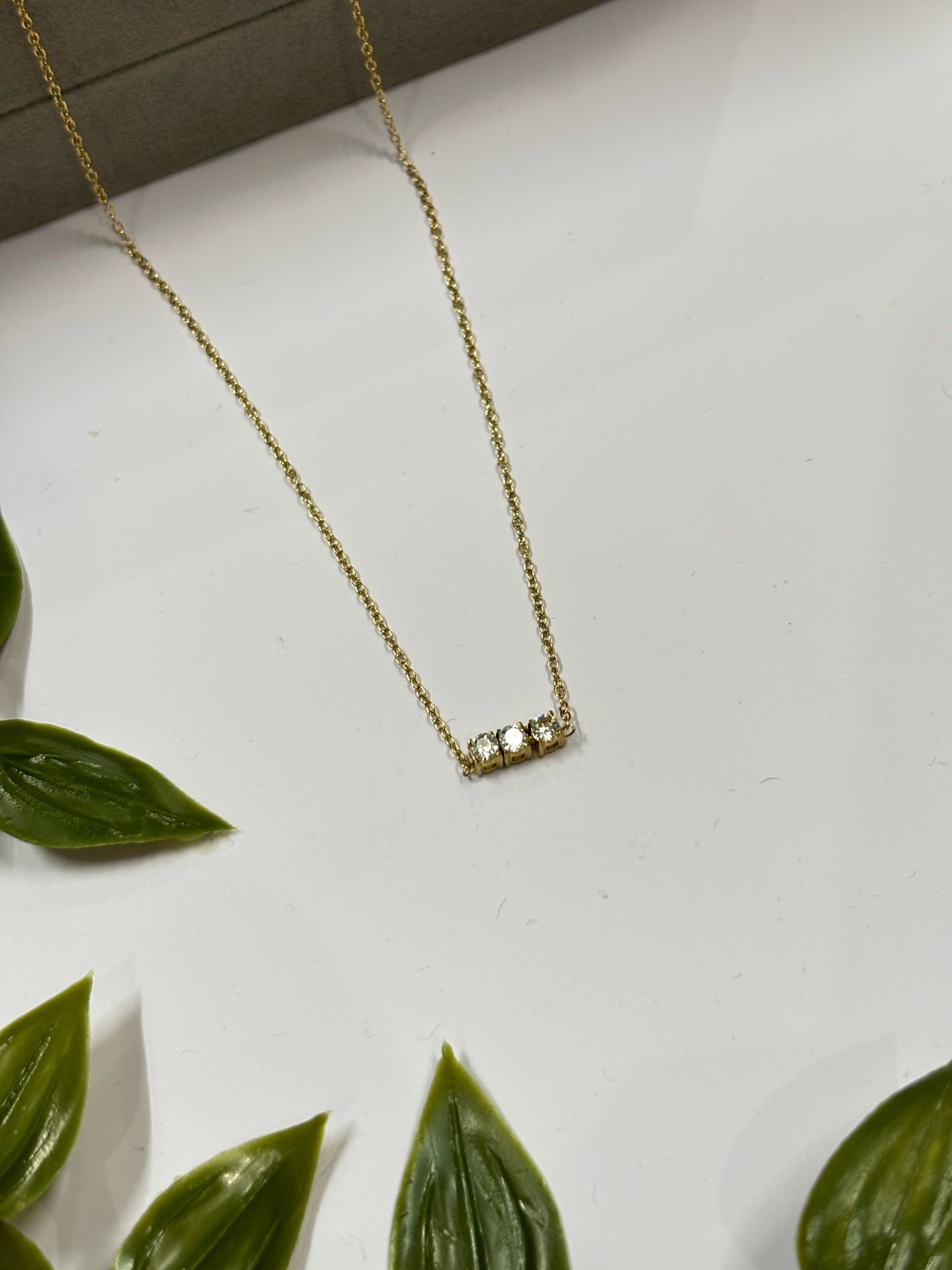Elegant Gold-Plated Pendant Necklace – Minimalist & Timeless