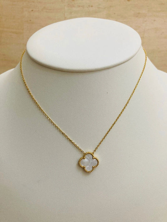 Lunara Clover Mother-of-Pearl Pendant Necklace