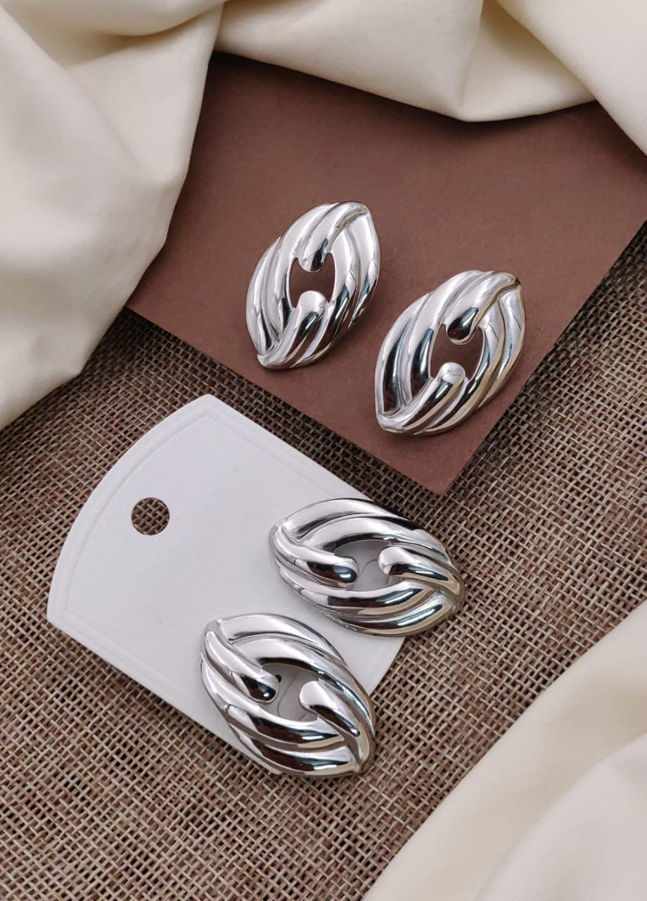 Vintage-Inspired Silver-Plated Sculptural Earrings – Artistic & Elegant