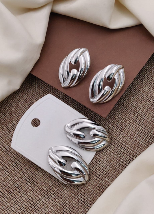 Vintage-Inspired Silver-Plated Sculptural Earrings – Artistic & Elegant