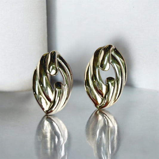 Vintage-Inspired Silver-Plated Sculptural Earrings – Artistic & Elegant