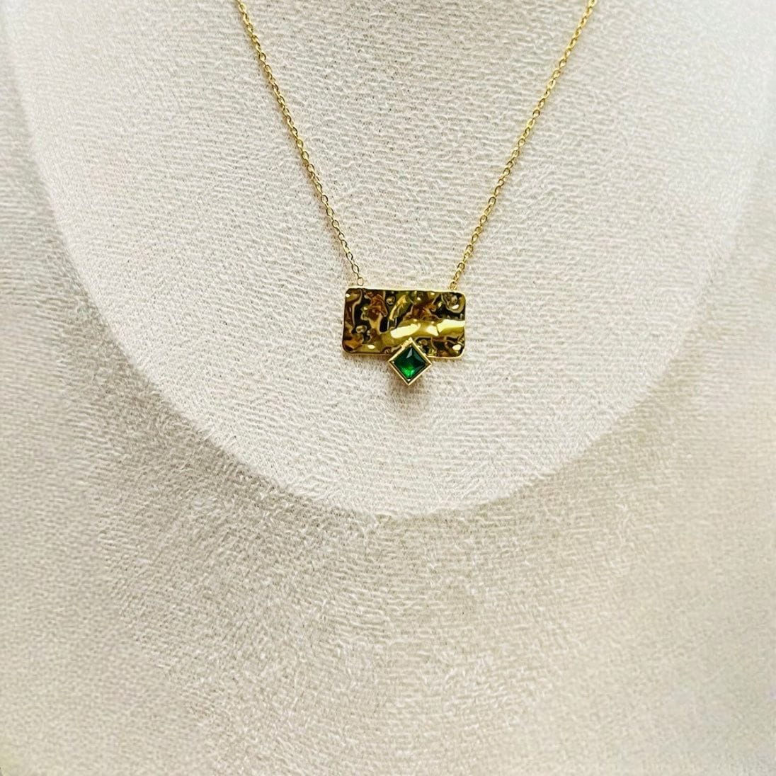 Green Diamond Gold Necklace