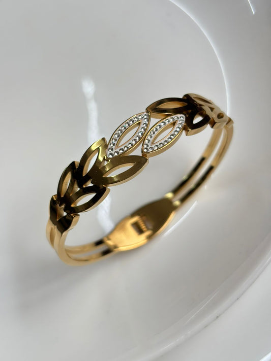 Gold Diamond Leaf Kada