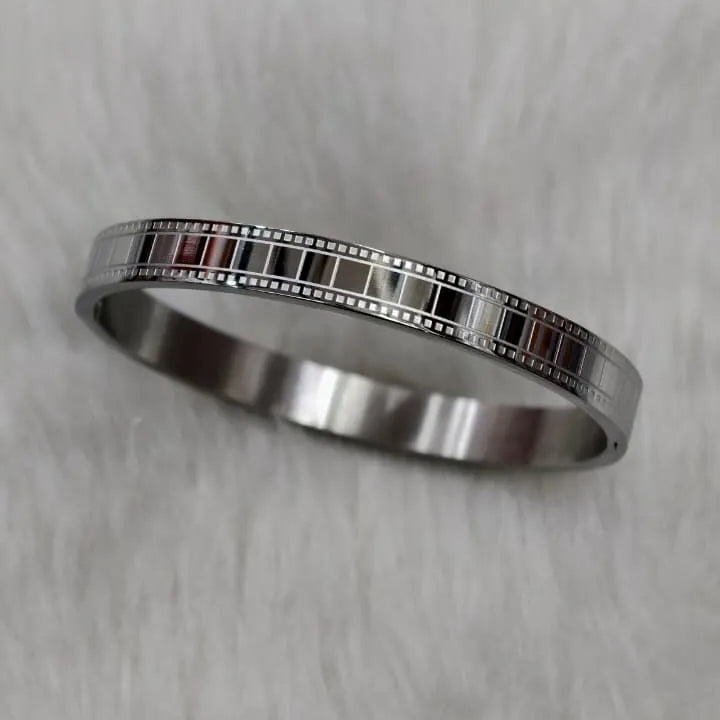 Helix Frame Kada