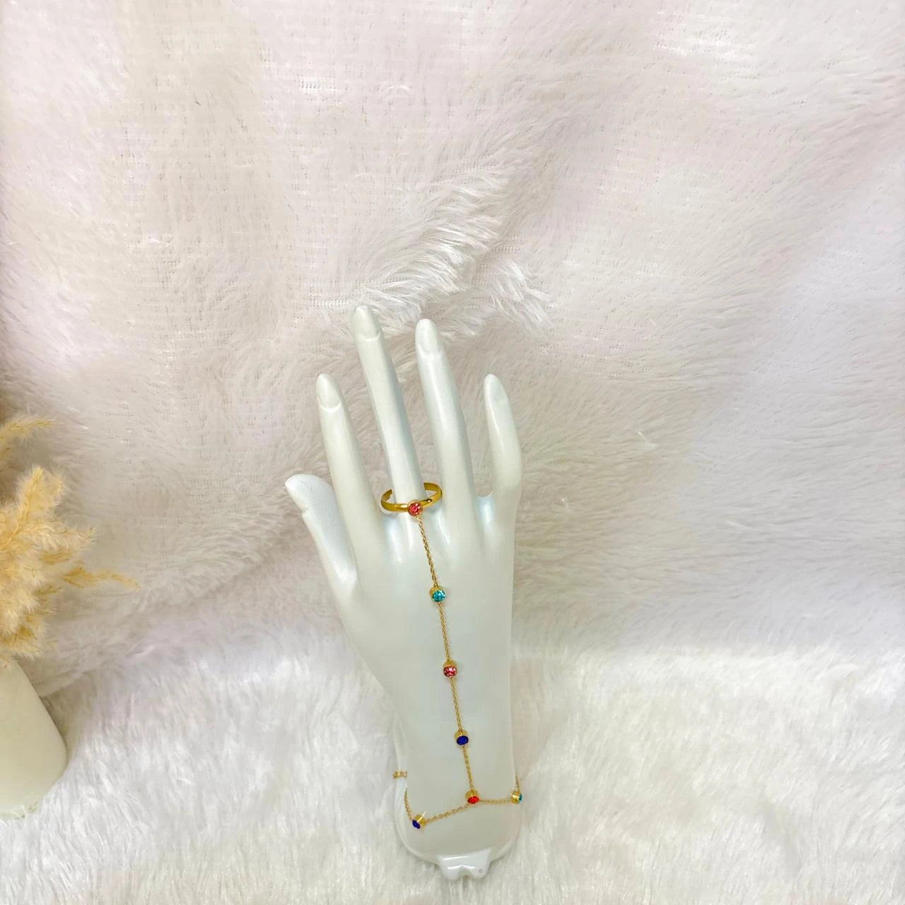 Navrang Aura Hath Panja