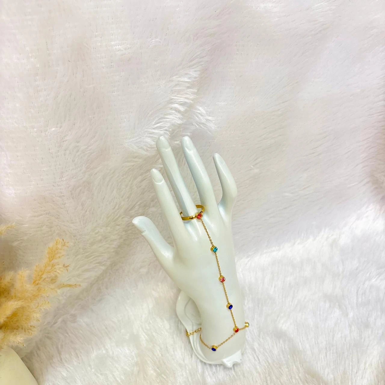 Navrang Aura Hath Panja