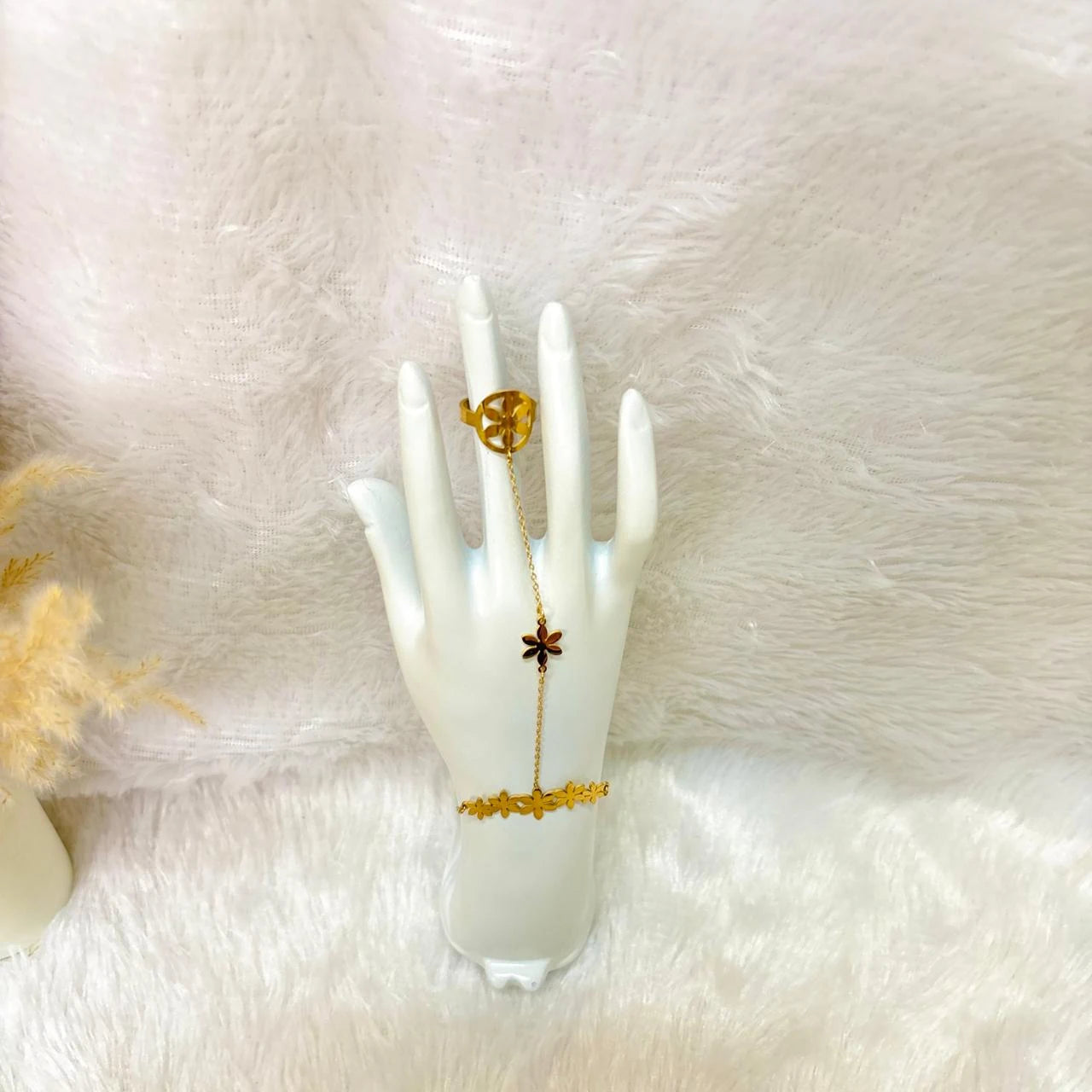 Zaira Floral Gold Hath Panja