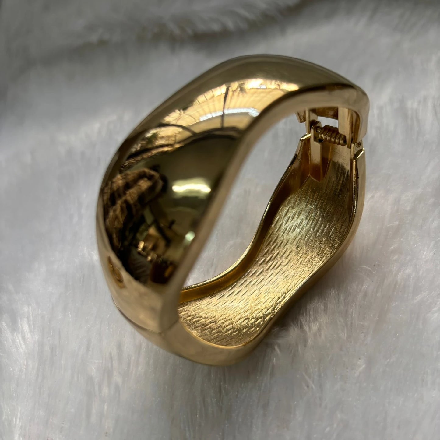 Swarna Arc Premium Gold Finish Kada