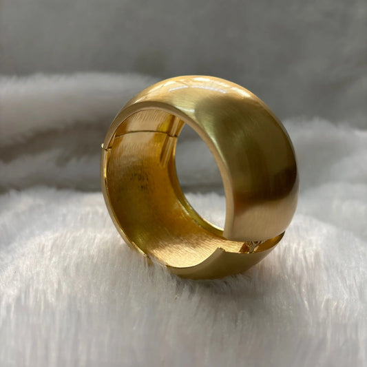 Solara Luxe Wide Gold Kada