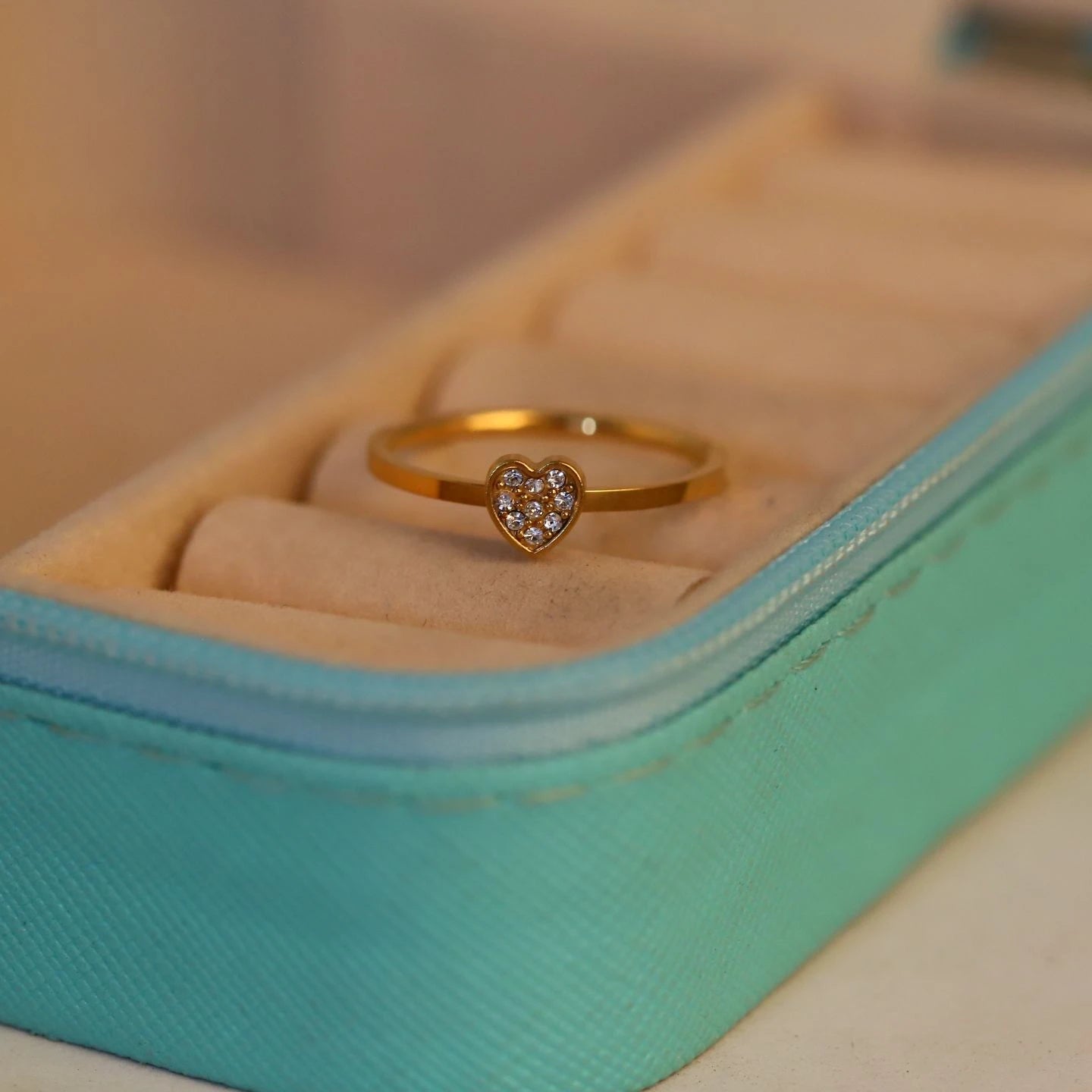 Amoura Trio Heart Gold Ring
