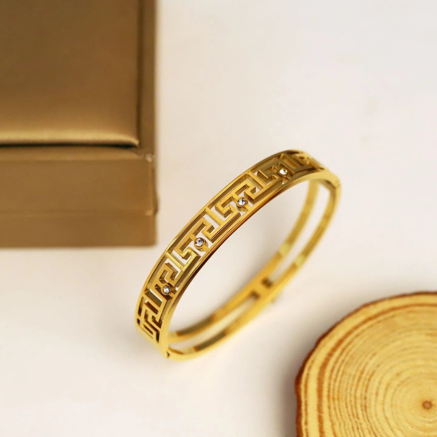 Aurelios Greek Crystal Kada