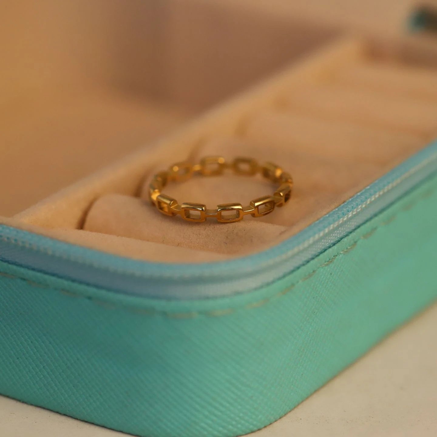 Crystal Chain Dual Band Ring