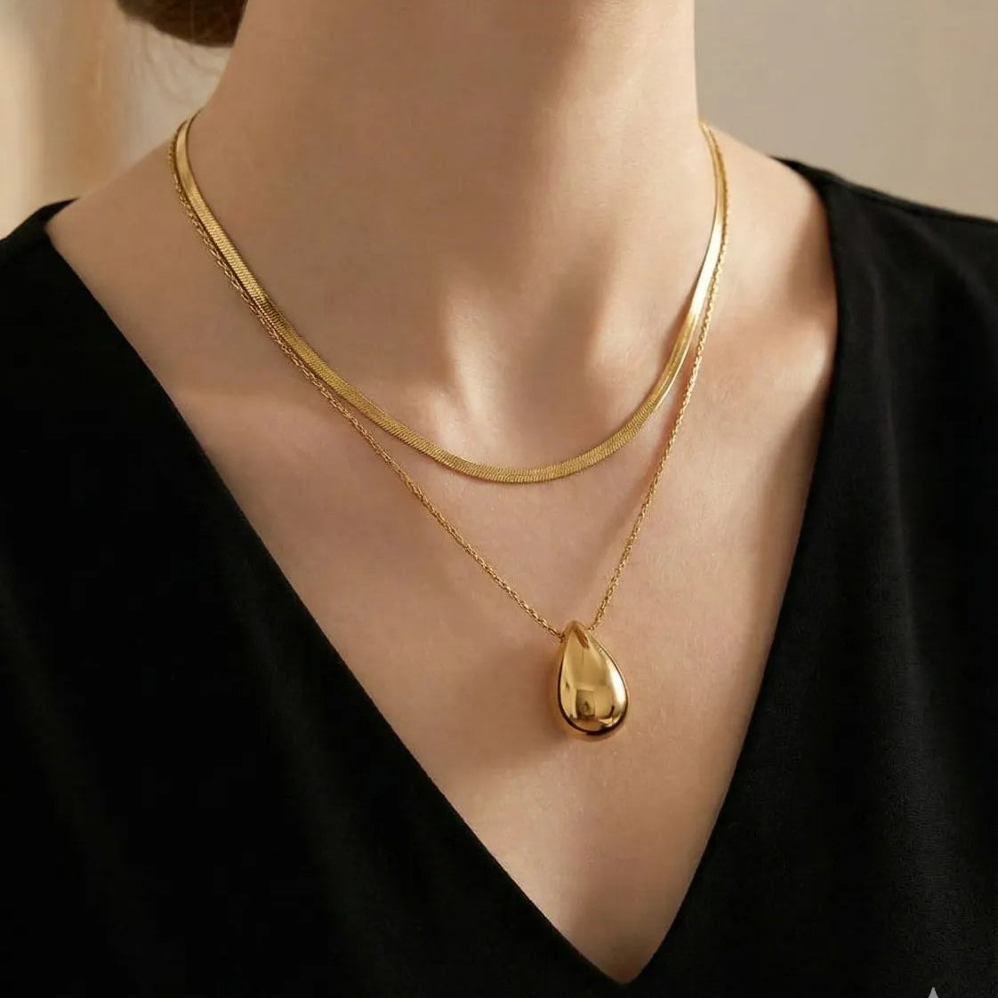 Golden Teardrop Pendant Necklace